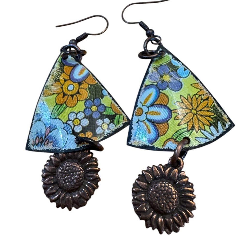vintage tin earrings with sunflower dangle retro - Picture 1 of 2
